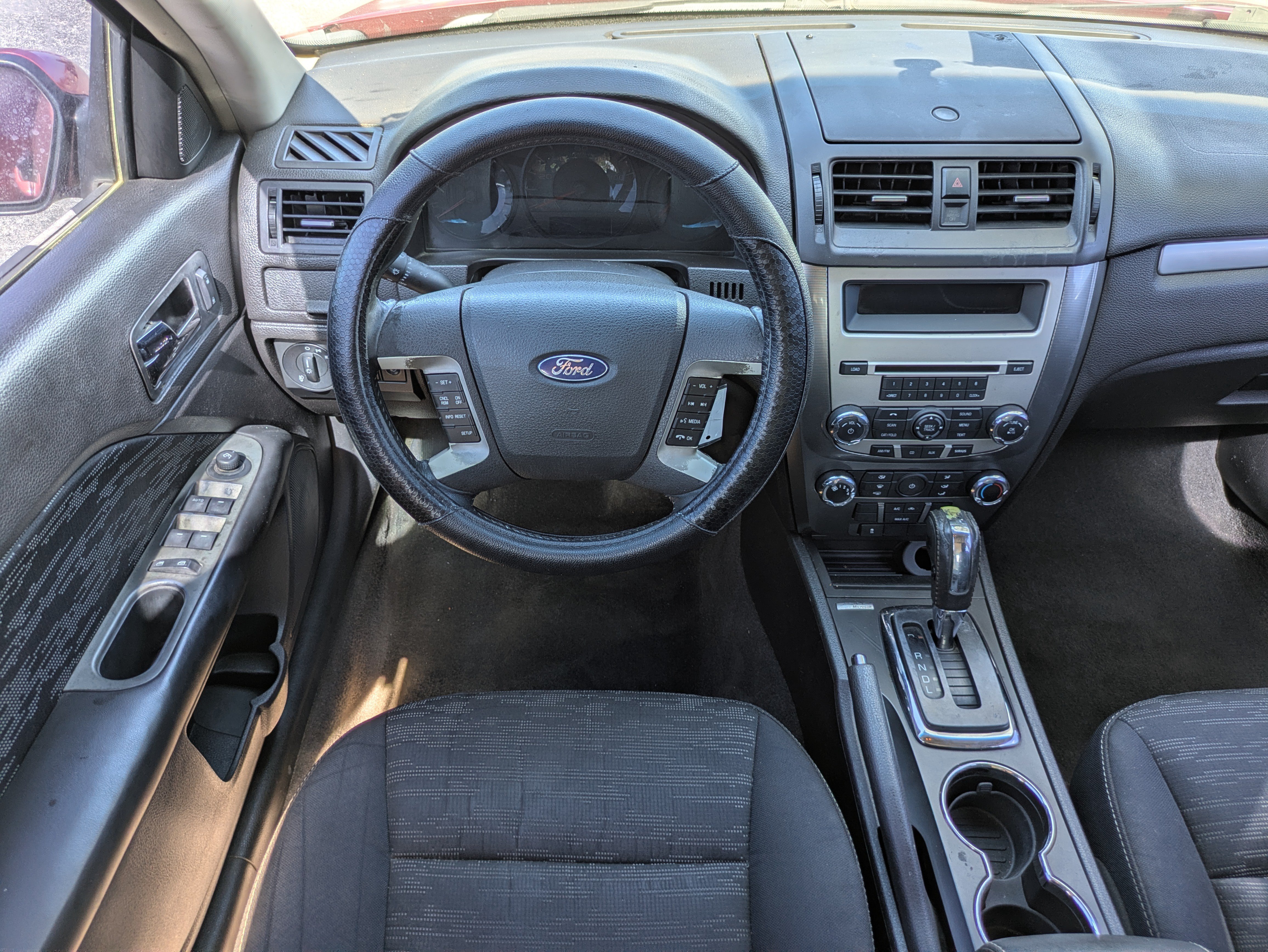 Used 2010 Ford Fusion SE FWD image 15