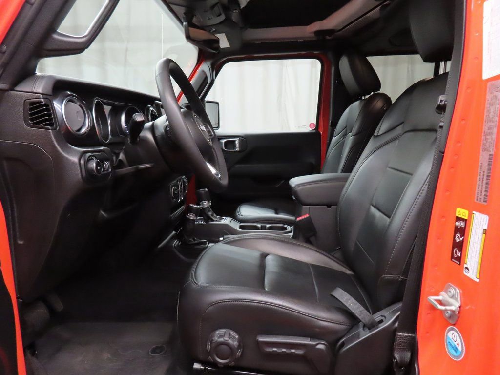 Used 2023 Jeep Wrangler Unlimited Sahara image 9