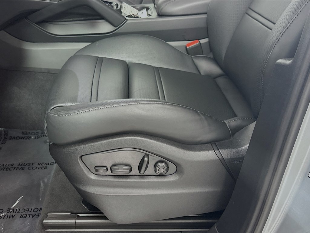 New 2026 Porsche Cayenne AWD/4WD image 22