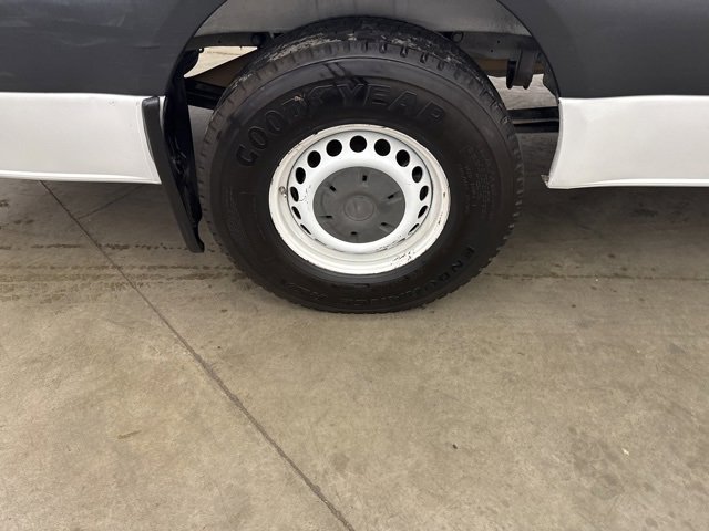 Used 2019 Freightliner Sprinter 2500 image 16