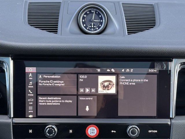 New 2026 Porsche Macan image 26