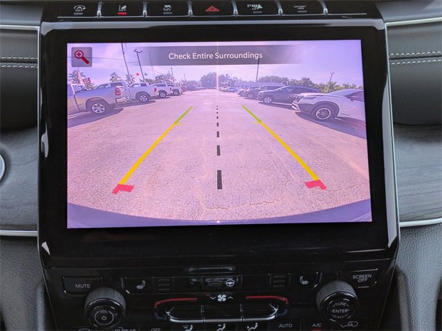 New 2025 Jeep Grand Cherokee Limited w/ Black Appearance Package image 20