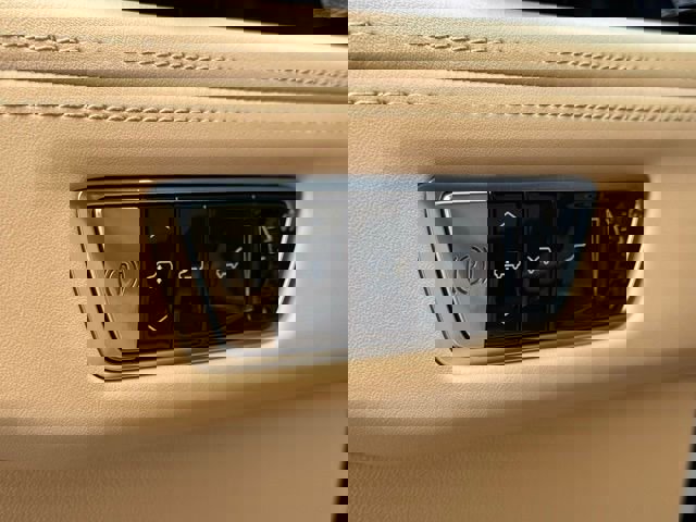 New 2025 Cadillac Escalade IQ Sport 2 image 21