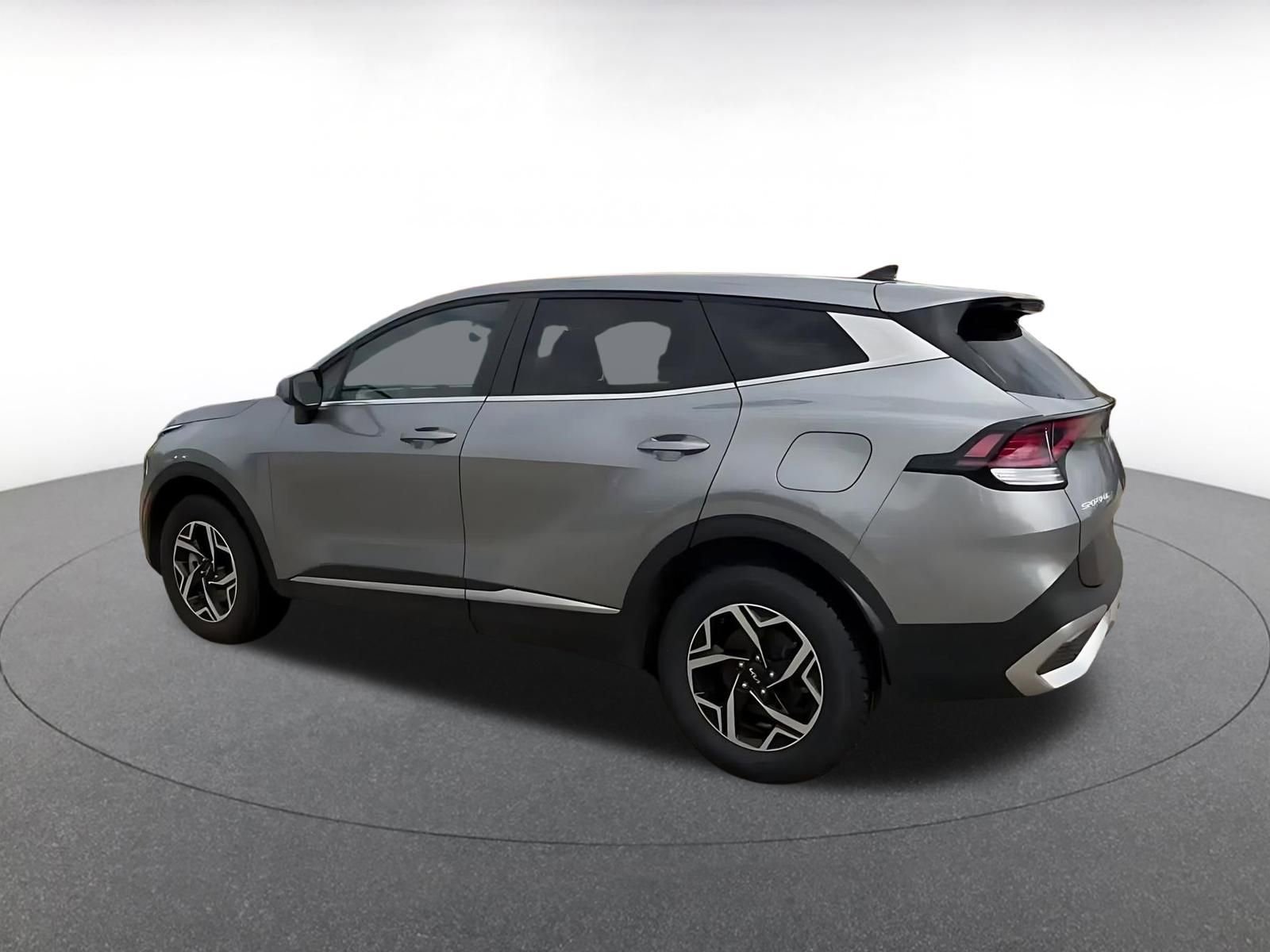 Used 2024 Kia Sportage LX image 10