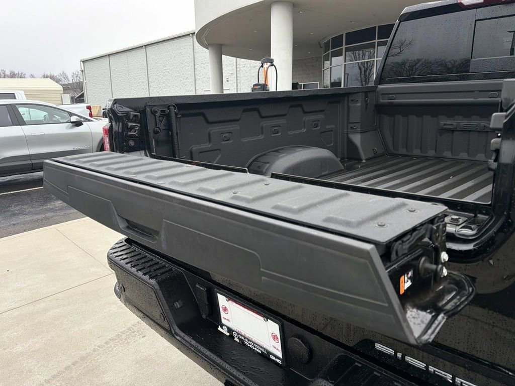 Used 2024 GMC Sierra 2500 Denali w/ Denali Reserve Package image 14