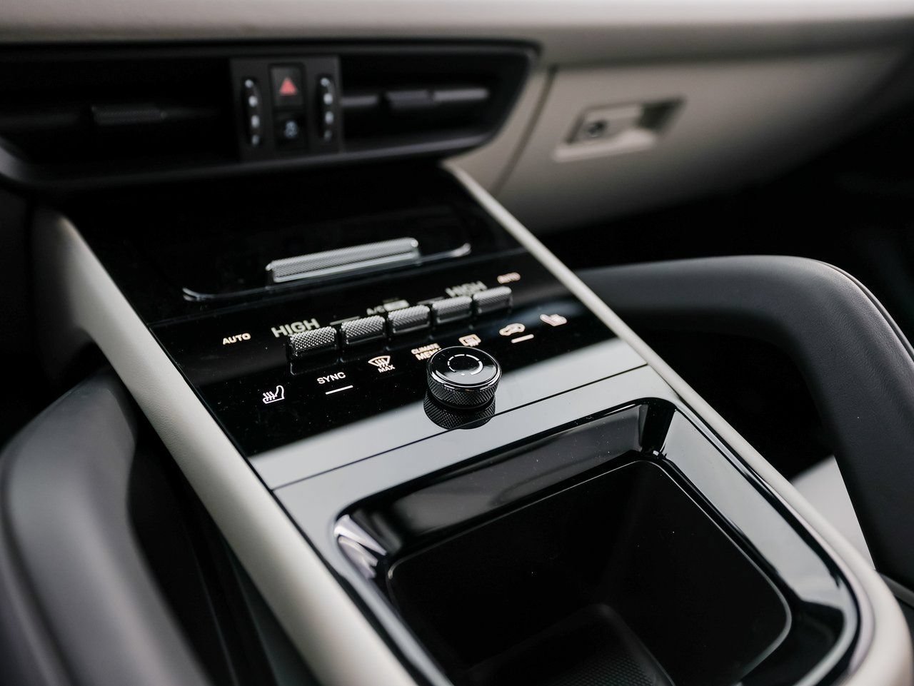 New 2026 Porsche Cayenne E-Hybrid AWD/4WD image 20