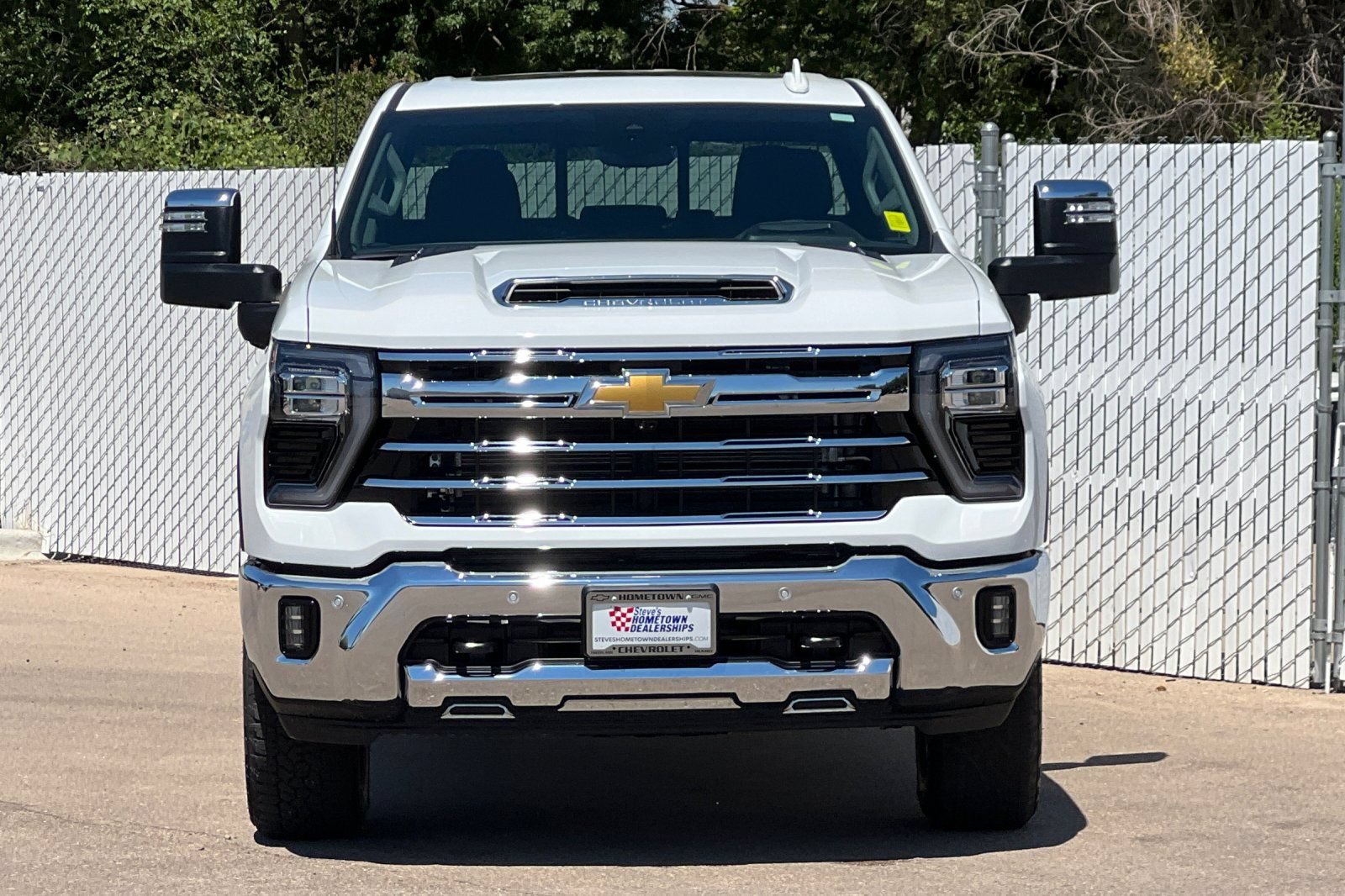 New 2026 Chevrolet Silverado 2500 LTZ w/ LTZ Premium Package AWD/4WD image 6