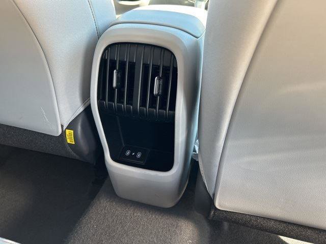 Used 2025 Hyundai Kona SEL image 16