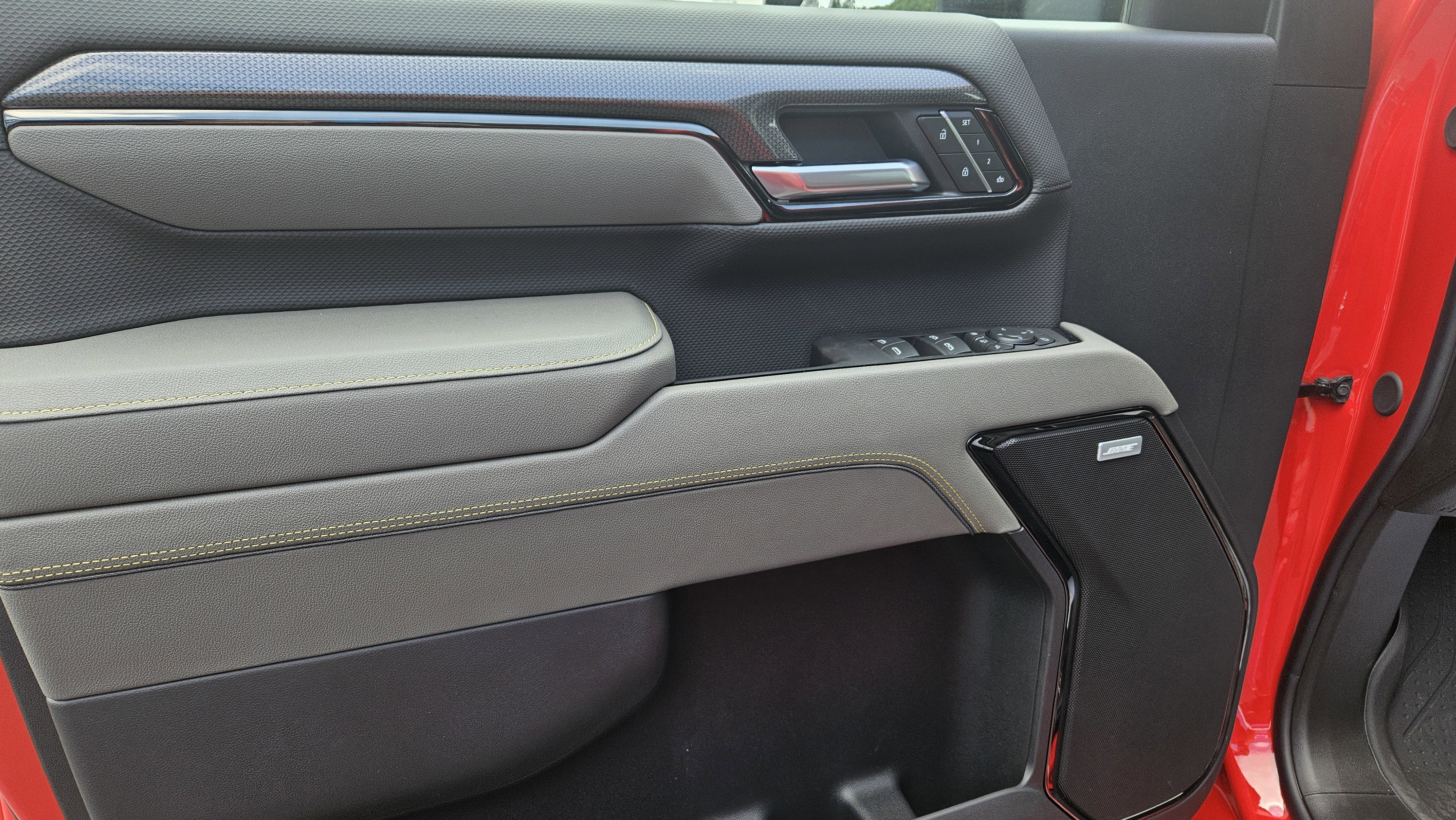 New 2025 Chevrolet Silverado 2500 ZR2 w/ Technology Package image 11