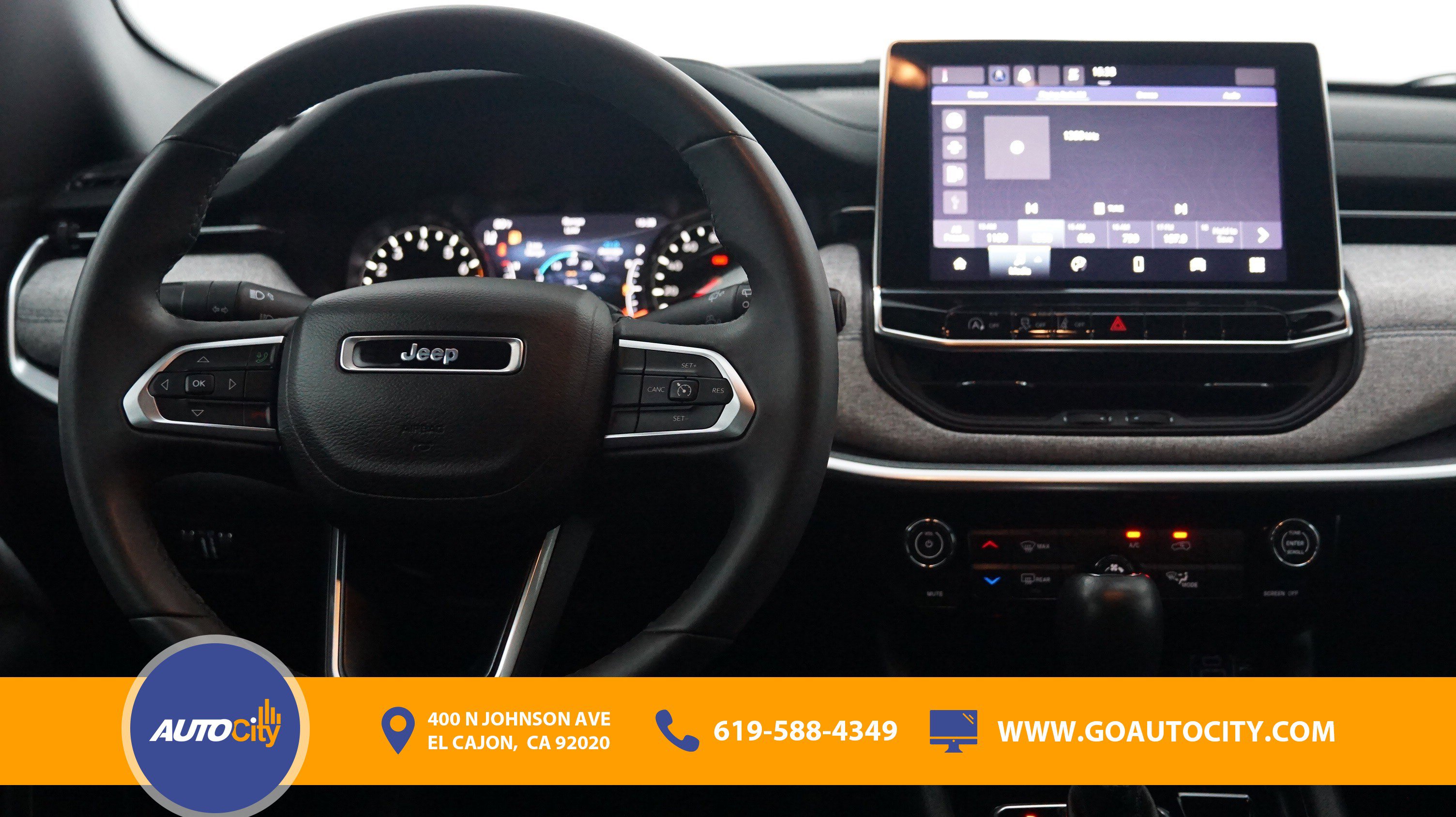 Used 2024 Jeep Compass Latitude image 5
