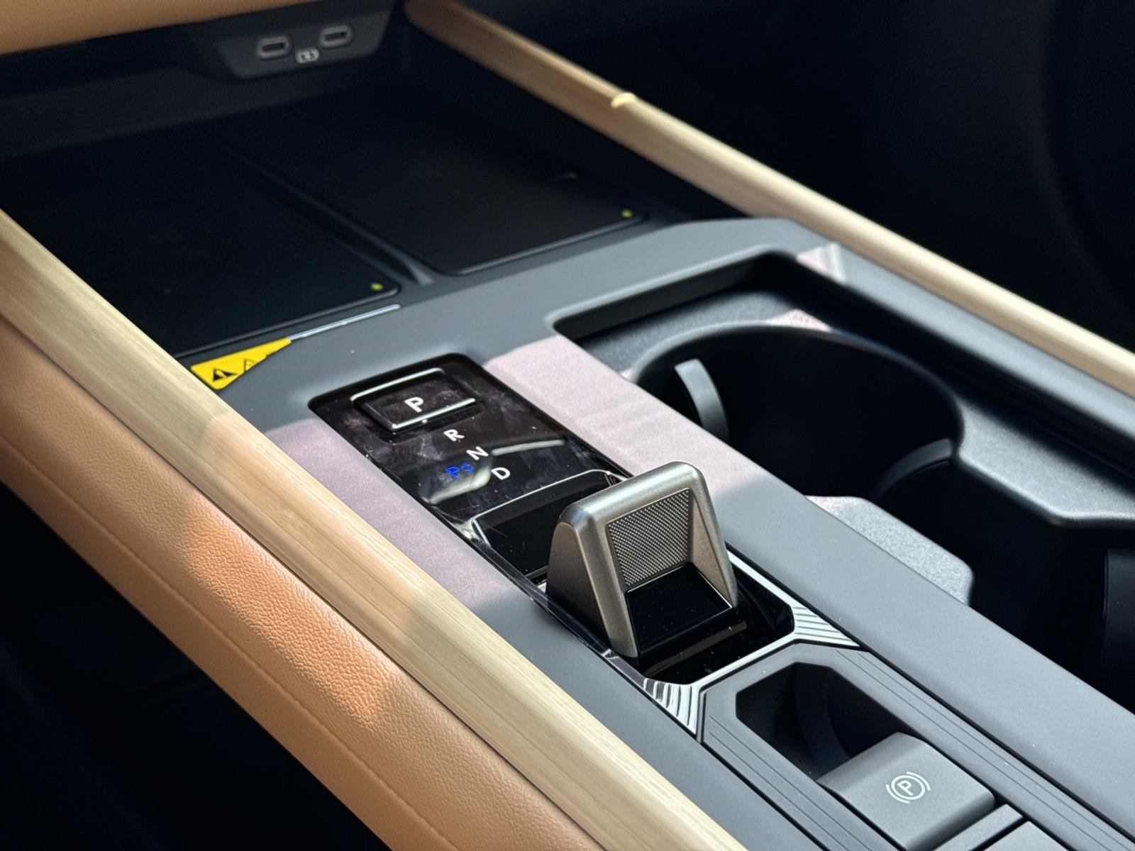 New 2026 Lexus ES 350e w/ Cold Area Package FWD image 25