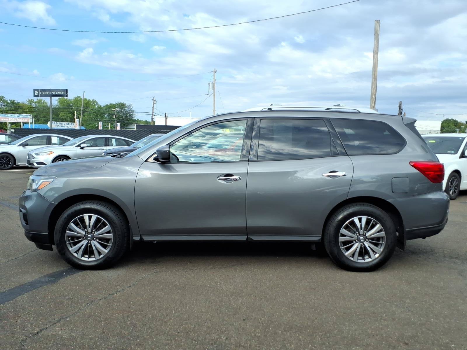 Used 2019 Nissan Pathfinder S AWD/4WD image 7