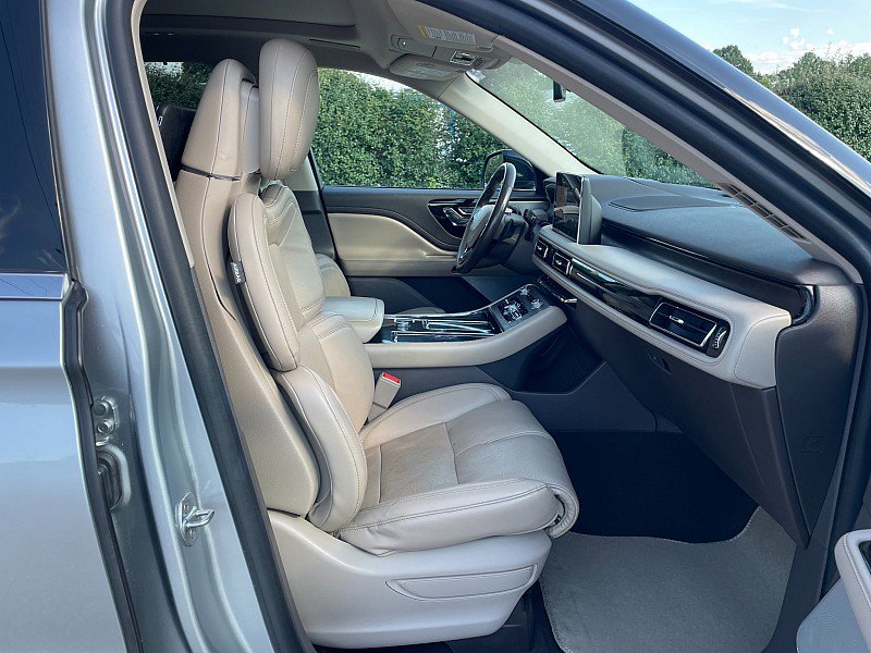 Used 2020 Lincoln Aviator Reserve w/ Equipment Group 202A image 29