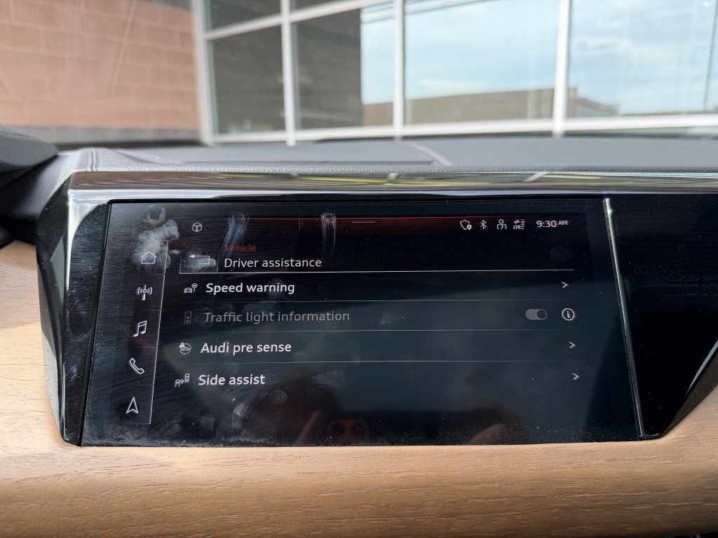 Used 2022 Audi e-tron GT Premium Plus AWD/4WD image 27