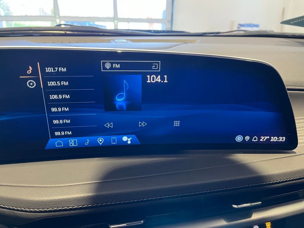 Used 2025 Cadillac XT4 Premium Luxury image 52