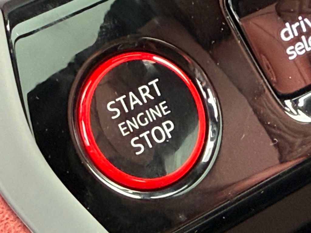 New 2025 Audi SQ5 Prestige image 27