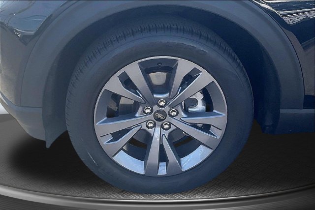 Certified 2023 Ford Explorer XLT w/ Equipment Group 202A RWD image 9