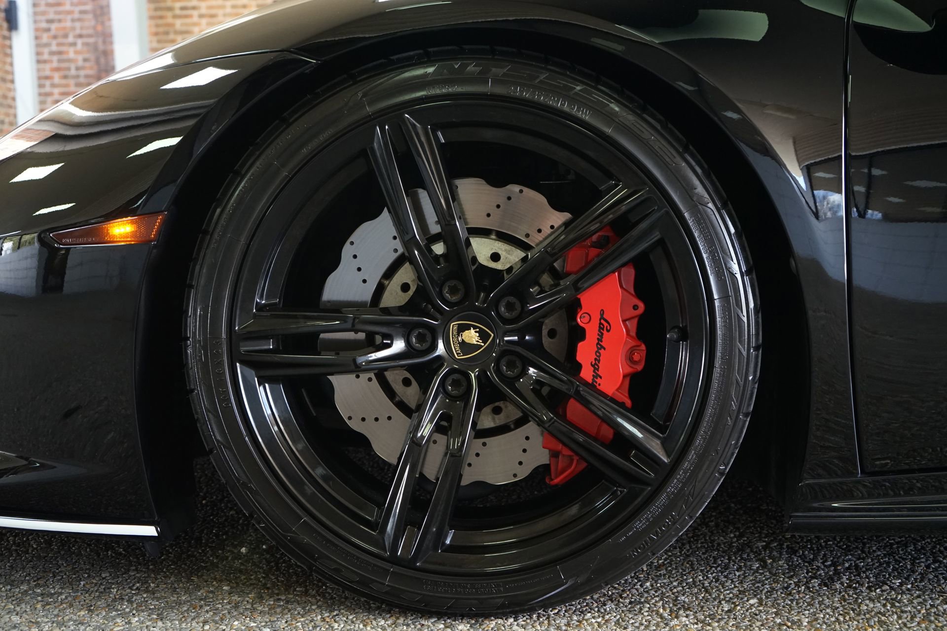 Used 2021 Lamborghini Huracan EVO image 29