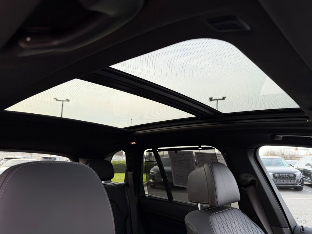 Used 2023 BMW X5 xDrive45e w/ Executive Package image 15