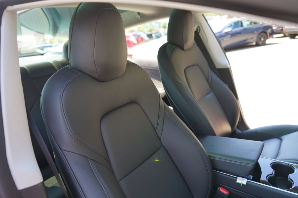 Used 2020 Tesla Model 3 Standard Range Plus RWD image 10