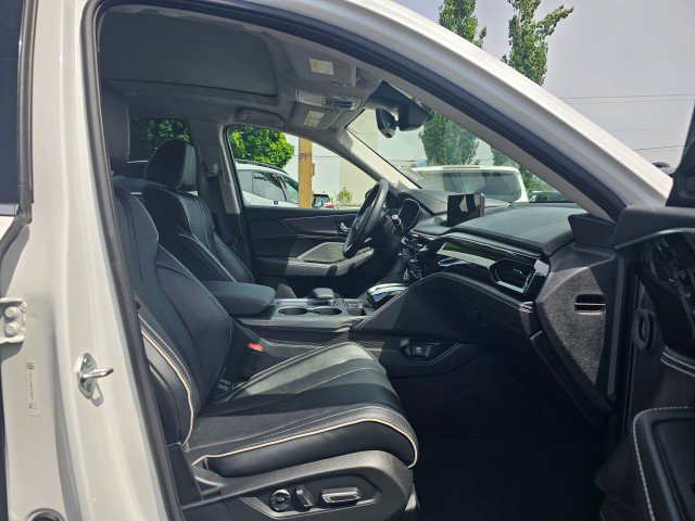 Used 2023 Acura MDX SH-AWD w/ Advance Package image 10