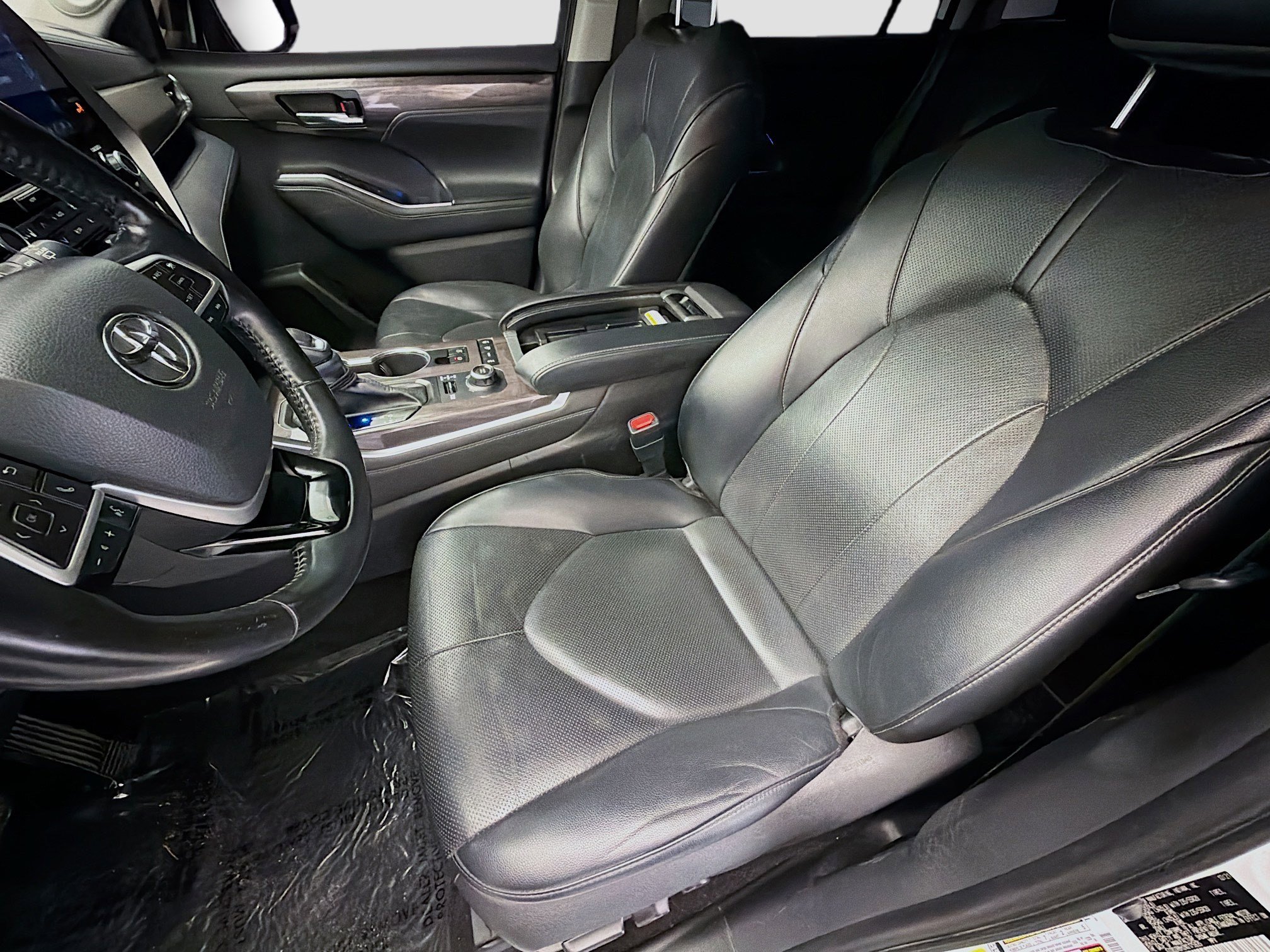 Used 2022 Toyota Highlander Limited image 11