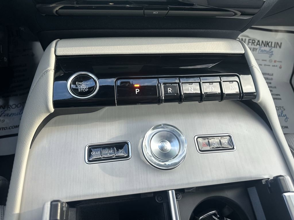 New 2026 Lincoln Navigator L Reserve AWD/4WD image 26