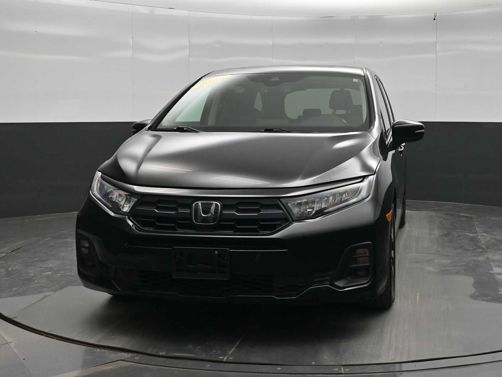 Used 2025 Honda Odyssey EX-L image 3