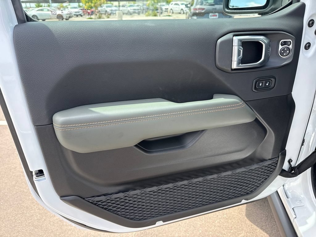 New 2026 Jeep Gladiator Mojave AWD/4WD image 11