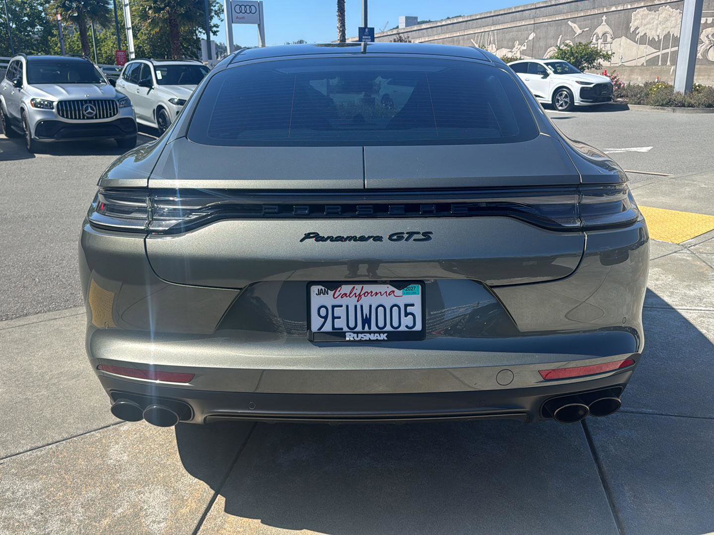 Used 2022 Porsche Panamera GTS AWD/4WD image 9