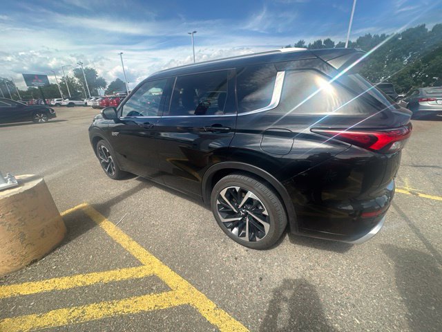 Used 2025 Mitsubishi Outlander SEL AWD/4WD image 7