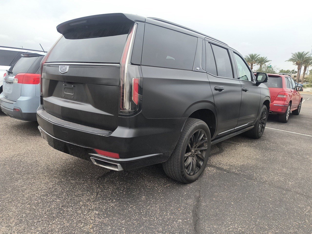 Used 2023 Cadillac Escalade Premium Luxury w/ LPO, Radiant Package image 4