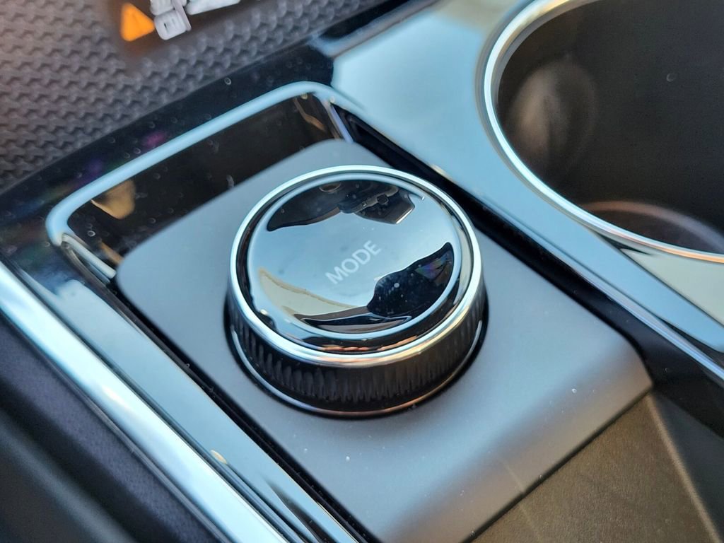 Used 2026 Chevrolet Equinox ACTIV w/ Convenience Package III image 23