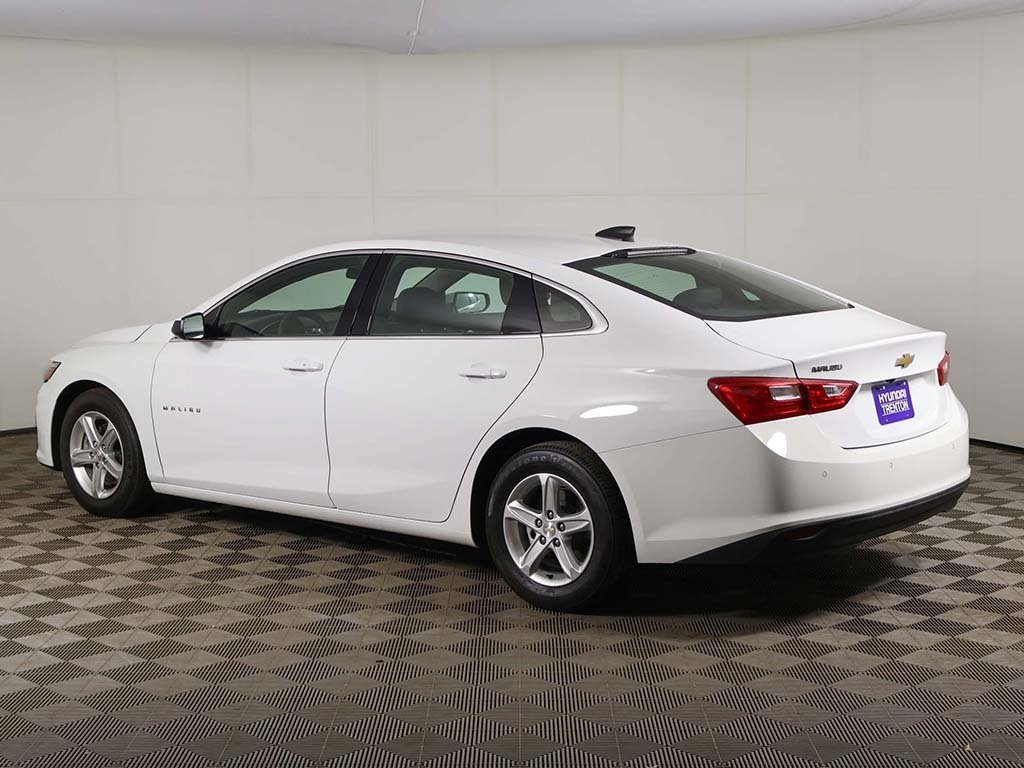Used 2023 Chevrolet Malibu LS w/ Driver Confidence Package image 8