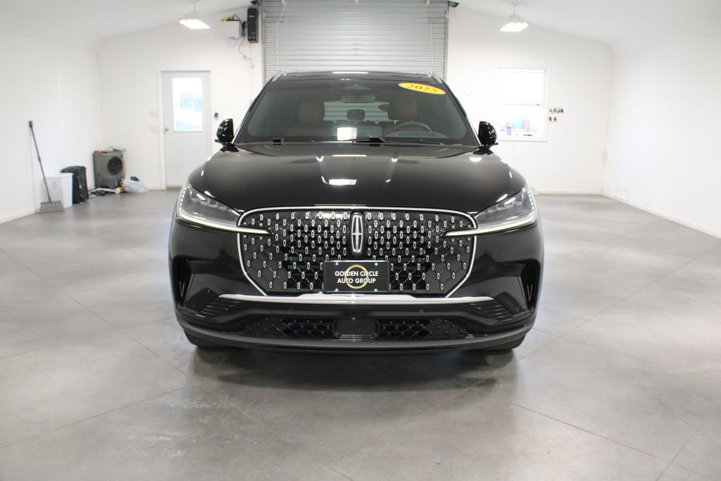 Used 2025 Lincoln Aviator Reserve image 3