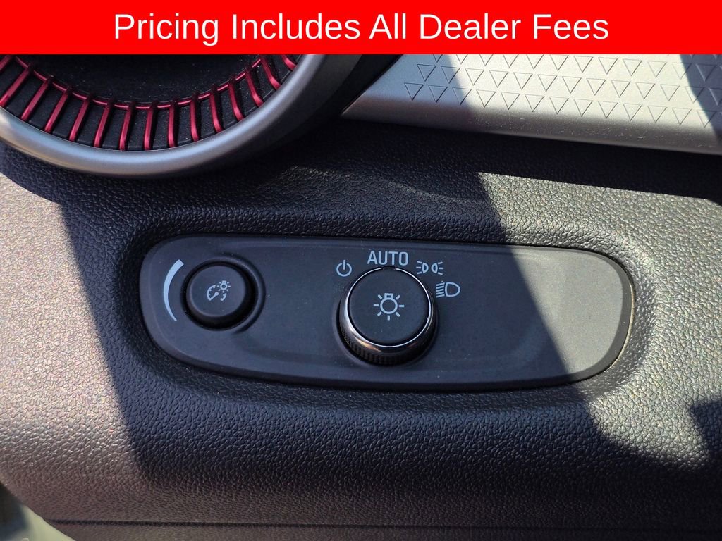 Used 2024 Chevrolet Trax RS w/ Driver Confidence Package FWD image 23