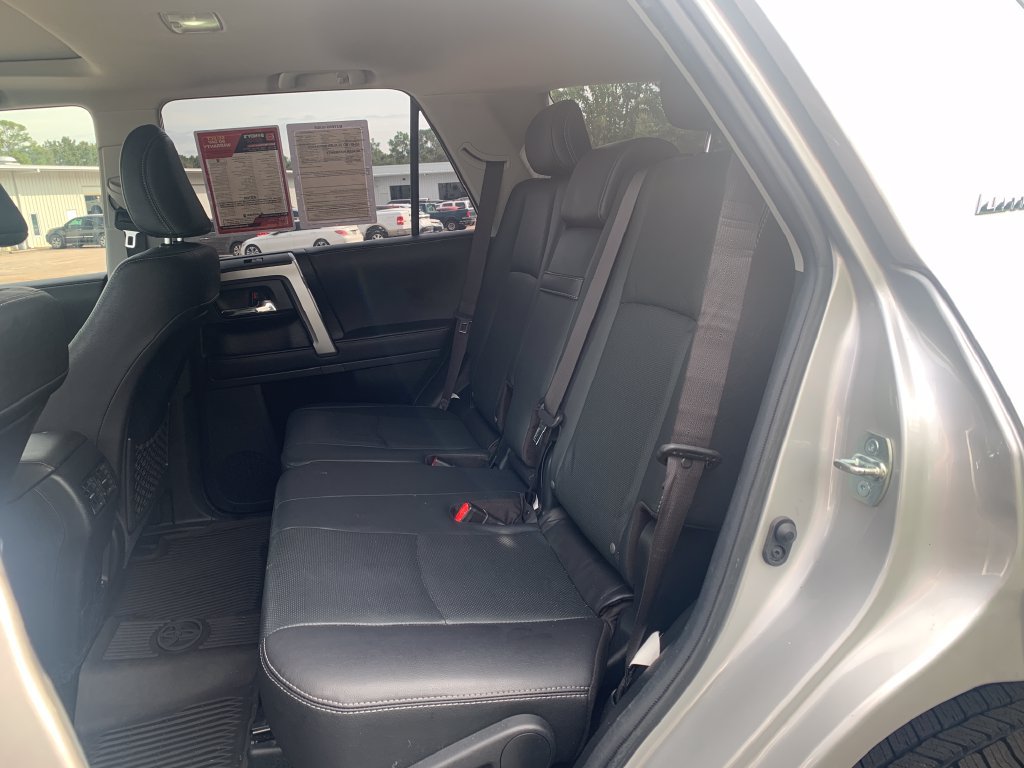 Used 2022 Toyota 4Runner Limited RWD image 10