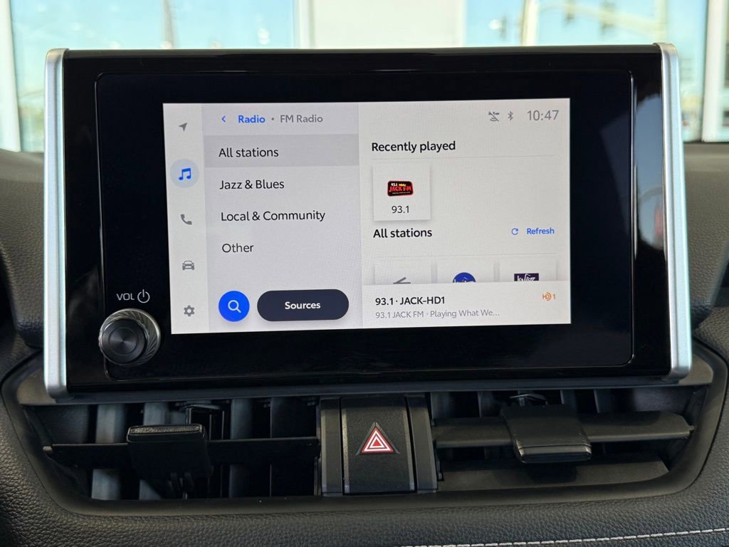 Certified 2025 Toyota RAV4 XLE FWD image 29