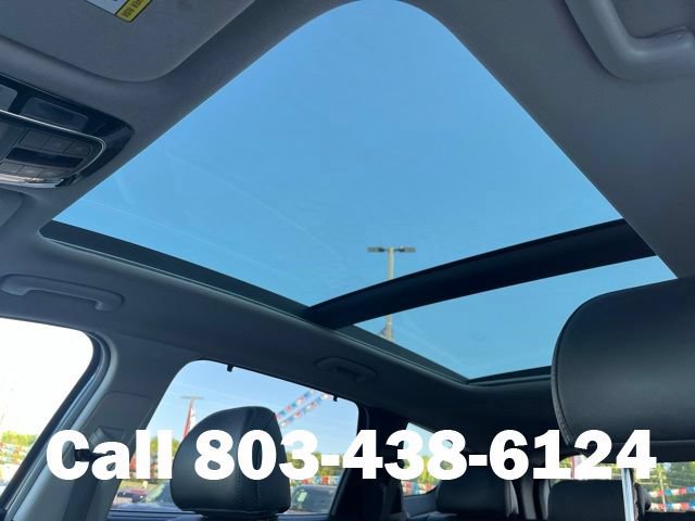 Used 2022 Hyundai Santa Fe SEL w/ Convenience + Premium Package FWD image 18