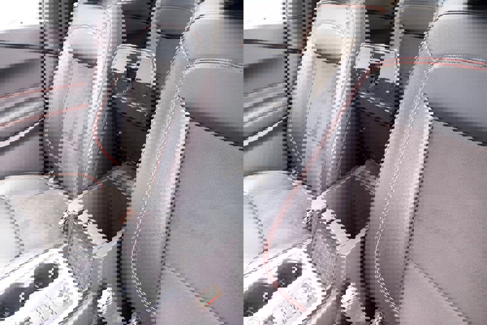 Used 2023 Ford Explorer ST-Line image 10