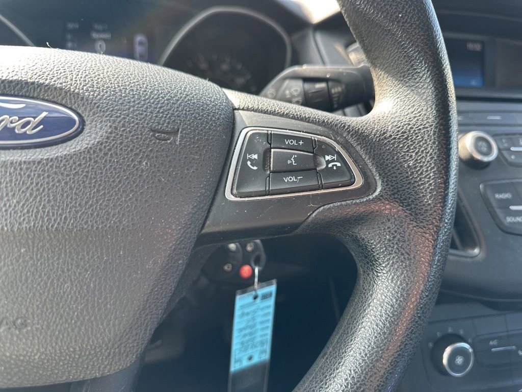 Used 2016 Ford Focus SE w/ Reverse Sensing Package image 22