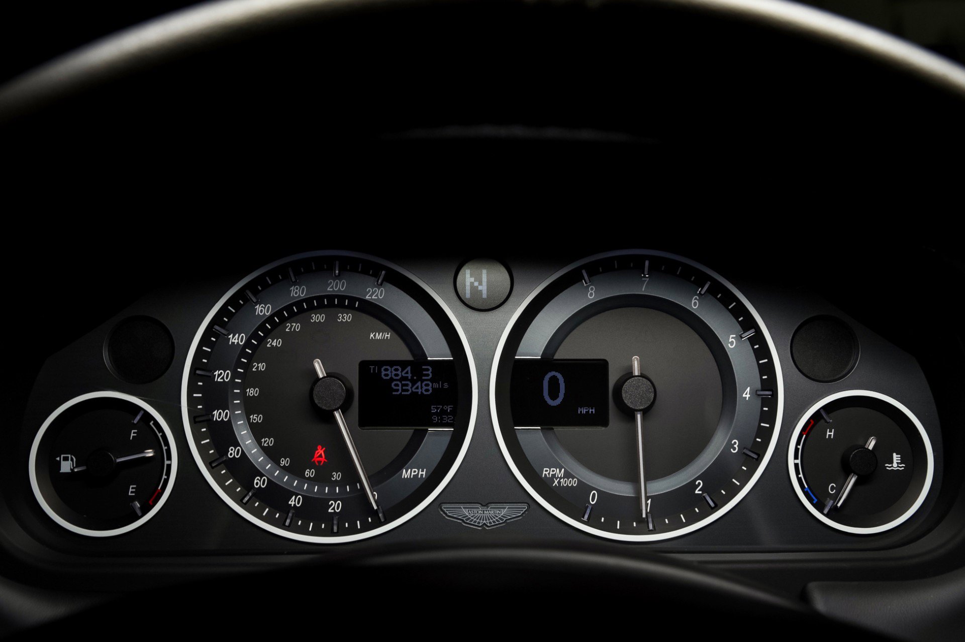 Used 2017 Aston Martin V12 Vantage S image 24