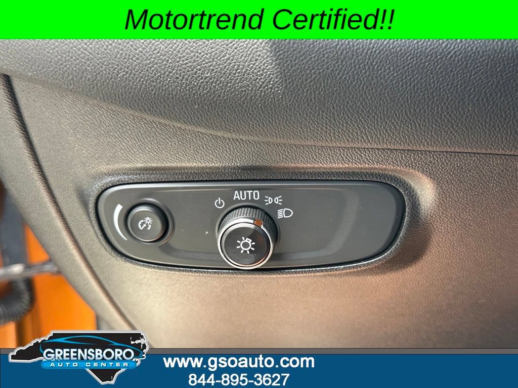 Used 2018 Chevrolet Equinox LT FWD image 32