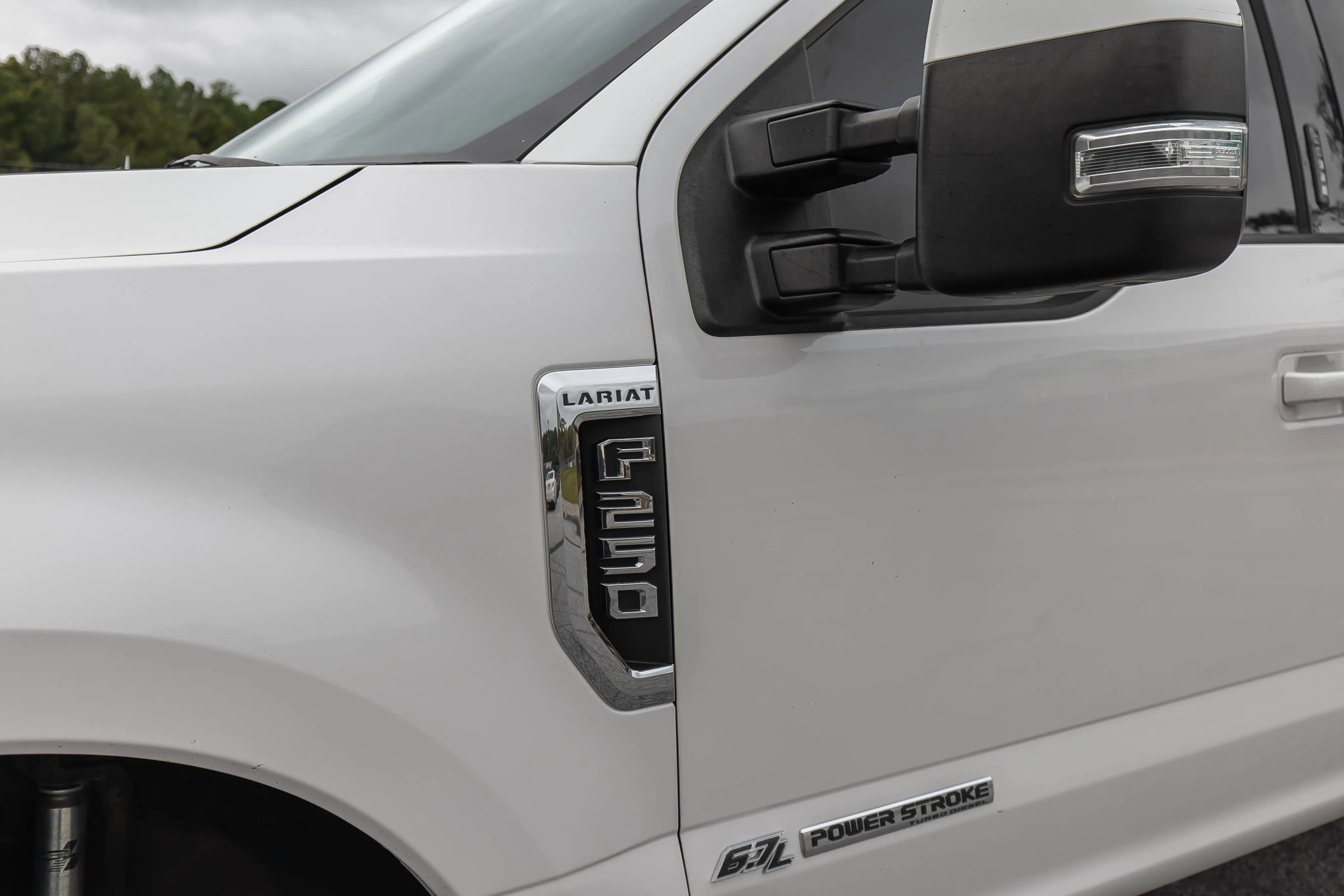 Used 2017 Ford F250 Lariat w/ Lariat Ultimate Package image 3