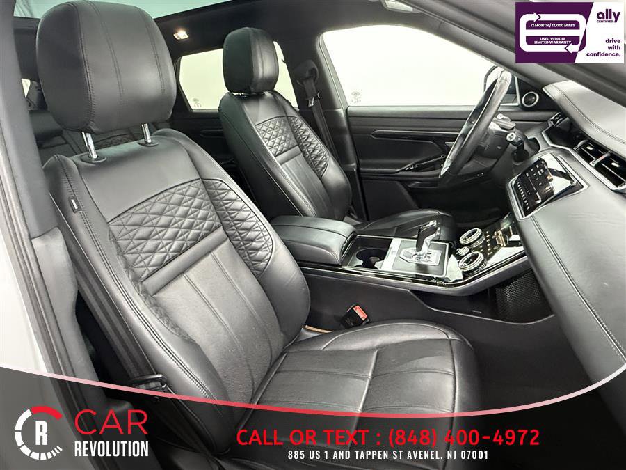 Used 2020 Land Rover Range Rover Evoque SE image 52