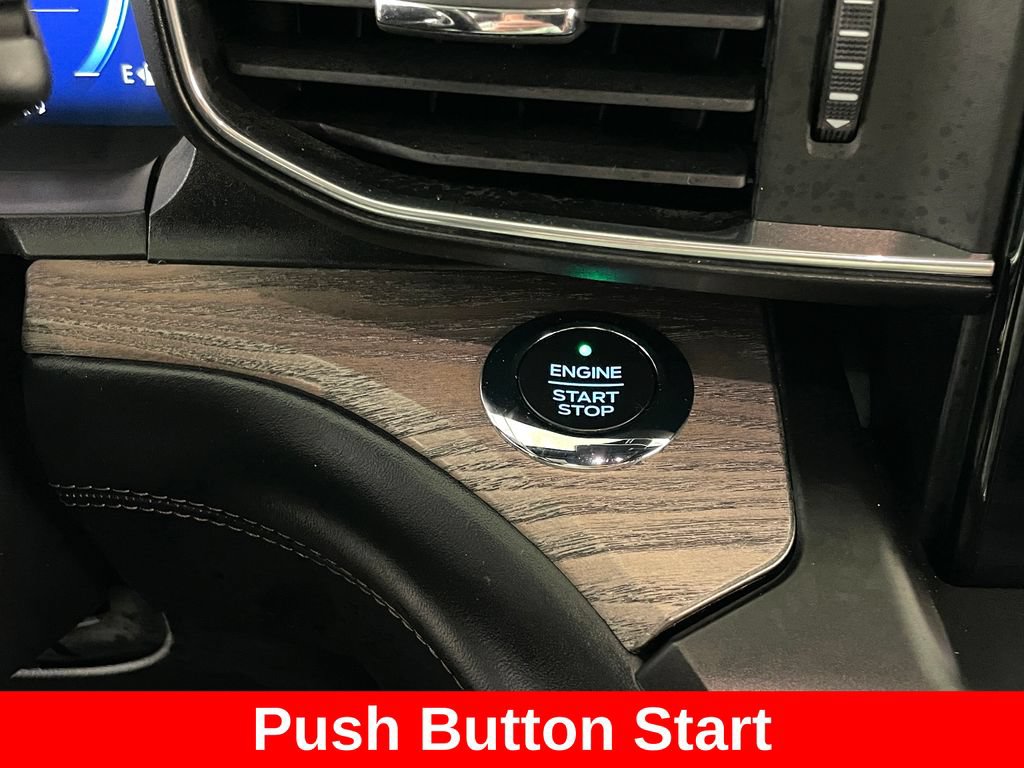 Used 2020 Ford Explorer Platinum w/ Premium Technology Package AWD/4WD image 8