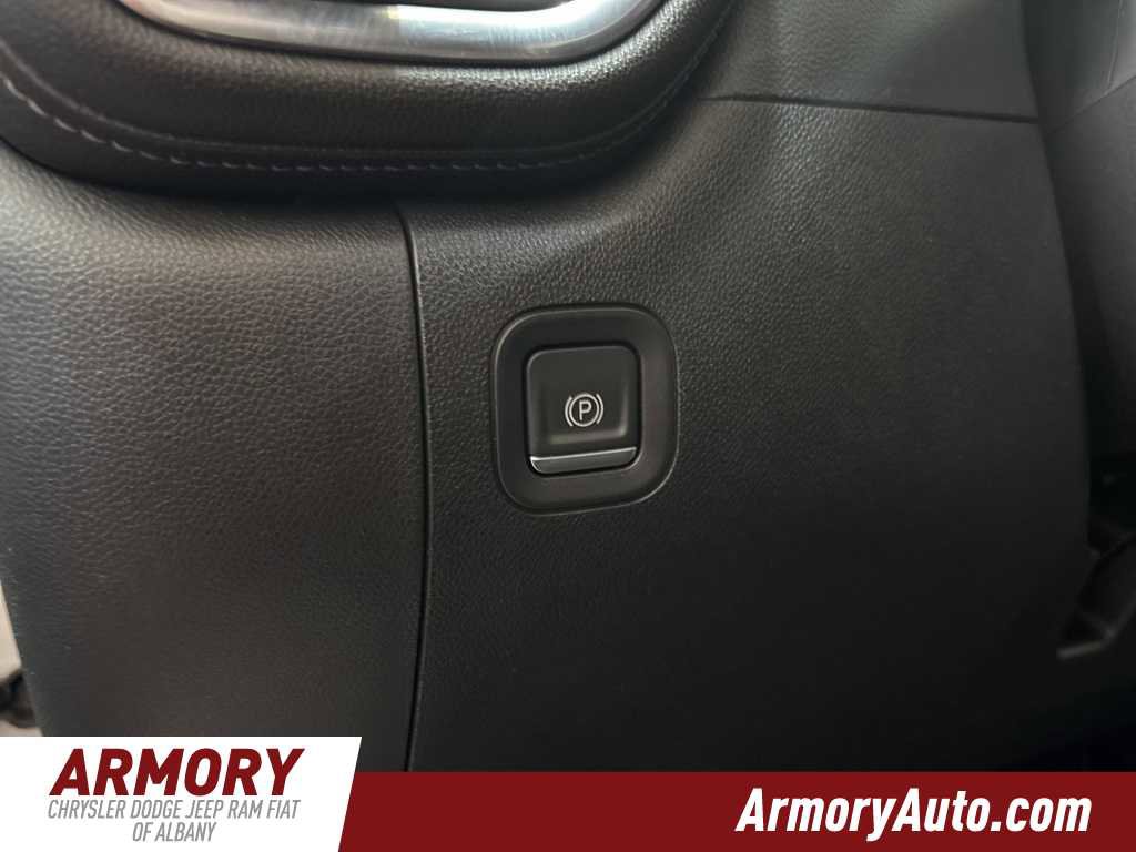 Used 2020 Chevrolet Silverado 1500 LT w/ All-Star Edition image 11