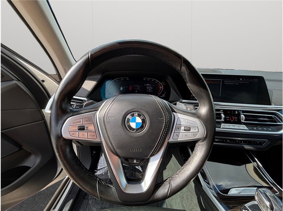 Used 2021 BMW X7 xDrive40i w/ Parking Assistance Package image 29