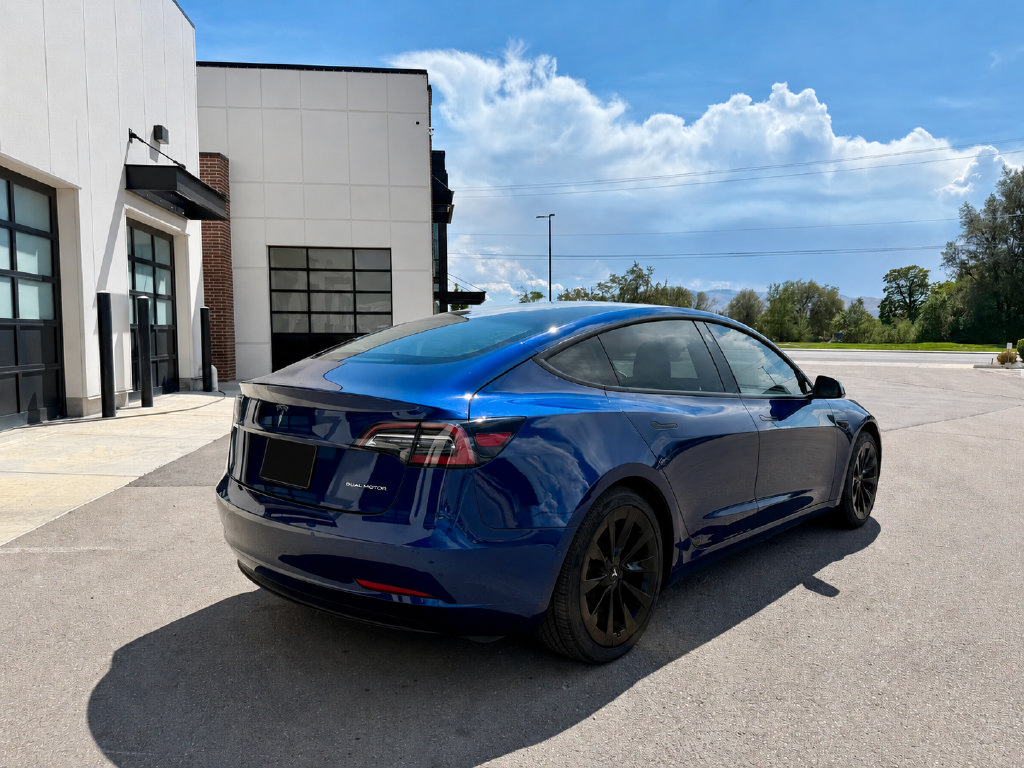 Used 2022 Tesla Model 3 Long Range AWD/4WD image 3