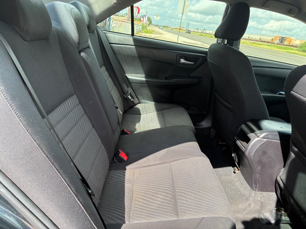 Used 2015 Toyota Camry LE FWD image 30
